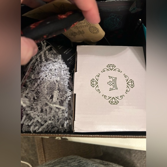 TAKE 50% OFF! Owlcrate “Curated For Readers” February 2024 BOX-NEW! - Picture 5 of 5